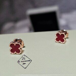 Van Cleef & Arpels Sweet Alhambra Earring Stud